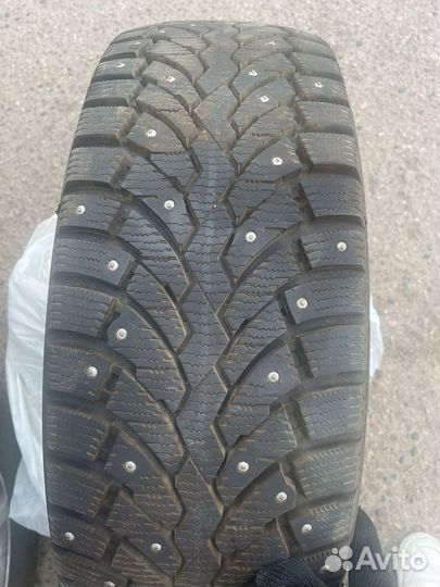 Pirelli Formula Ice 215/55 R16