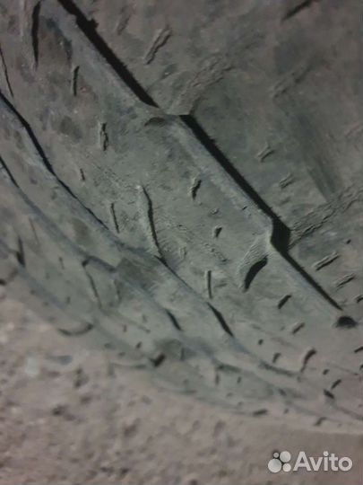 Bridgestone Dueler H/T D687 225/65 R17