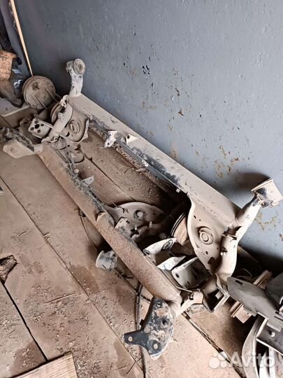 Балка задняя Рено Логан