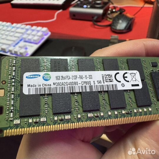 Оперативная память Samsung 16 гб DDR4 2133 мгц