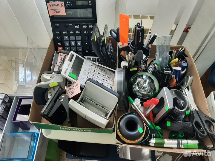 Канцелярия Калькулятор Дырокол Степлер Подставки