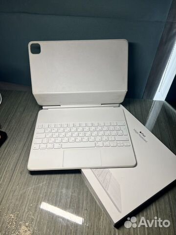 iPad 12.9 magic keyboard