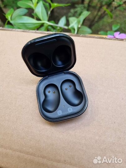 Samsung galaxy buds live кейс