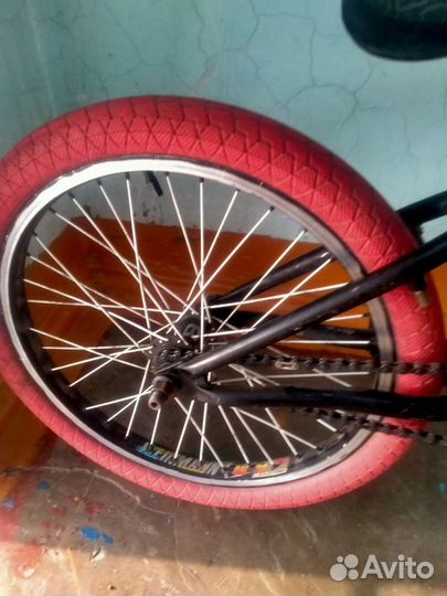 Трюковой велосипед BMX