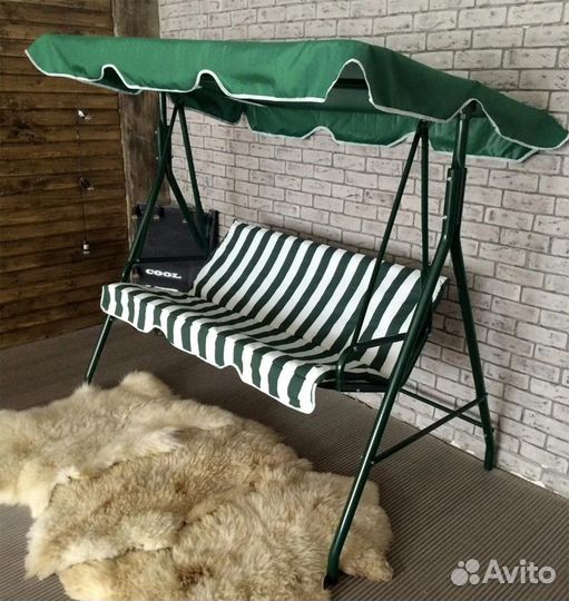 Качели садовые трехместные новые