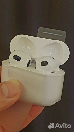 AirPods 3