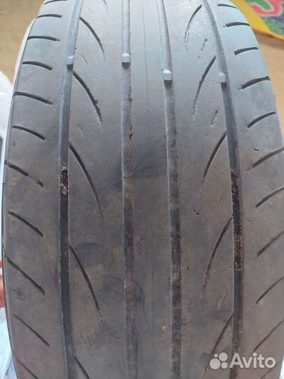 Yokohama Advan Fleva V701 205/55 R16