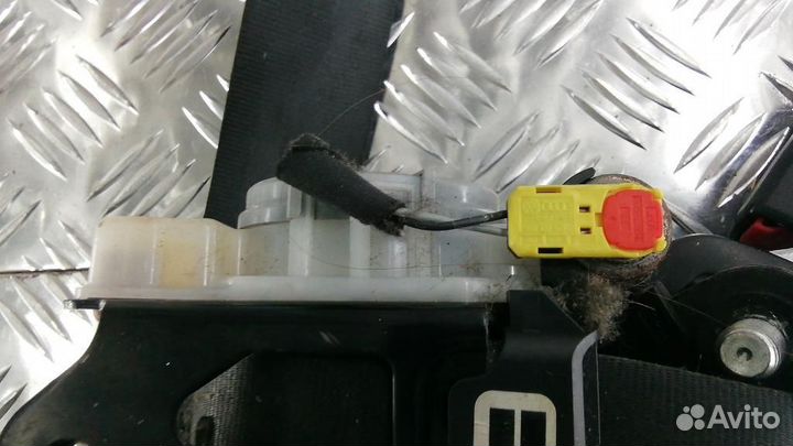 Ремень безопасности с пиропатроном Skoda Octavia