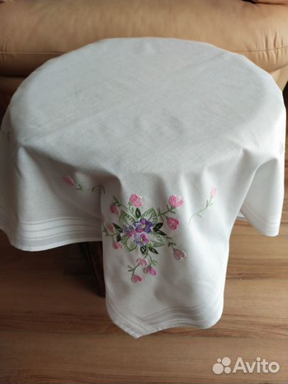 Скатерть ручная вышивка фиалки Германия