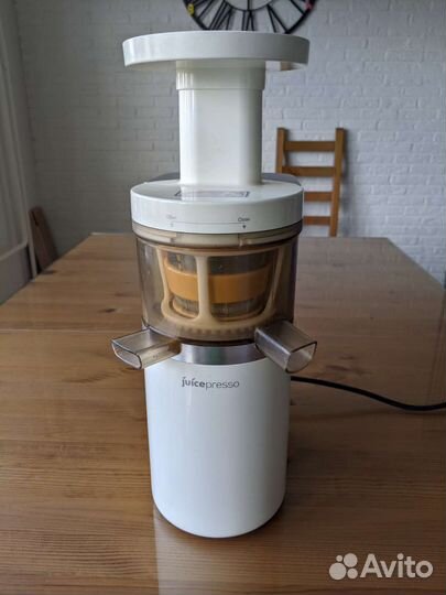 Корейская шнековая соковыжималка Coway