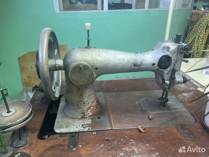 Швейная машина бу