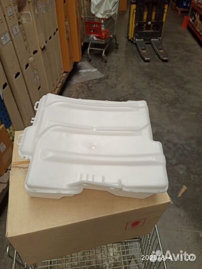 Бачок омывателя Mitsubishi Pajero Sport 3 8260A467