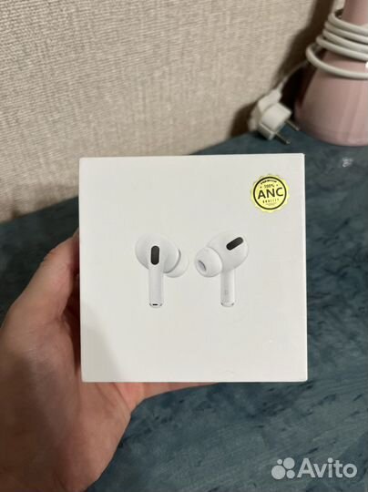 Наушники Apple AirPods Pro новые