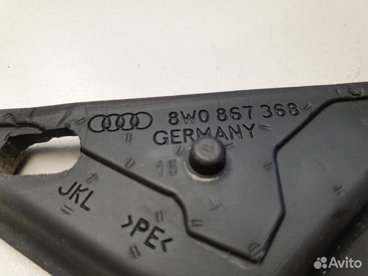 Уплотнитель зеркала правого Audi A4 B9 2015