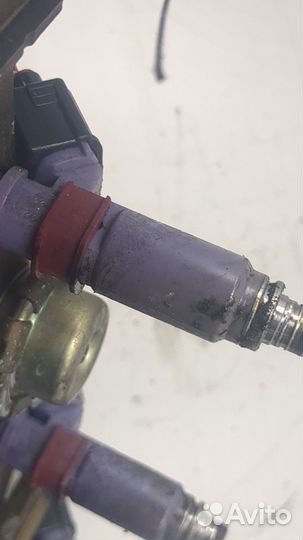 Форсунка топливная Toyota Corolla Verso, 2004