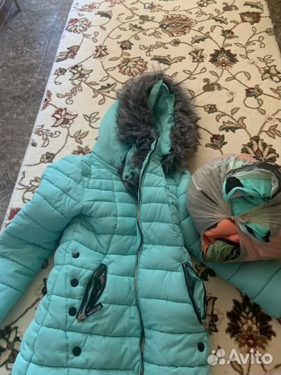 Отдам даром женские вещи