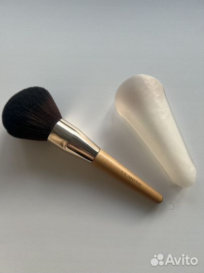 Кисть для пудры Clarins