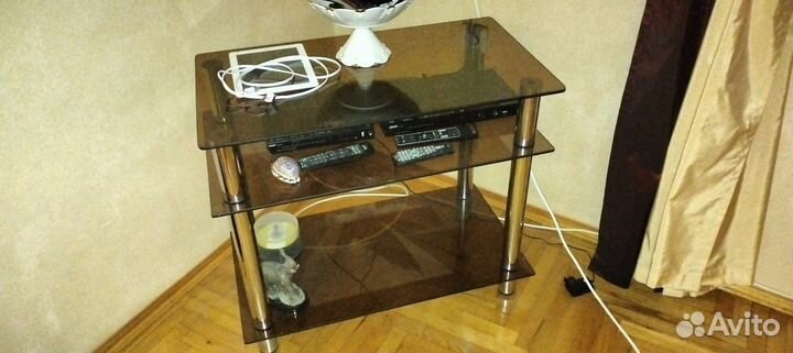 Журнальный столик стекло