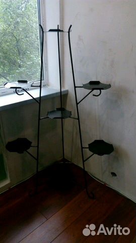 Подставка под цветы