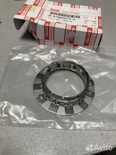 Втулка выжимного Isuzu 8-97065073-0