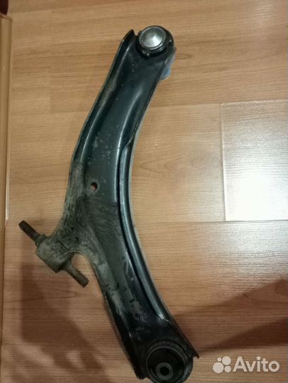 Передний рычаг на Qashqai J10
