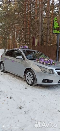 Свадебные украшения на машину