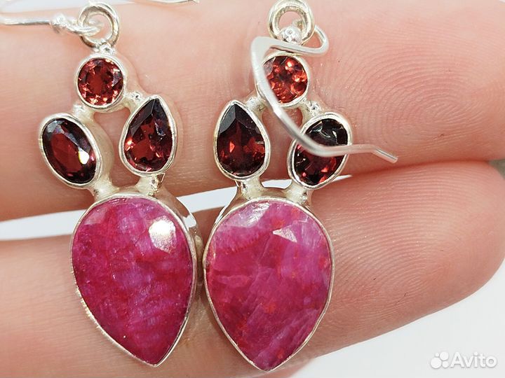 Серьги с рубинами и гранатом