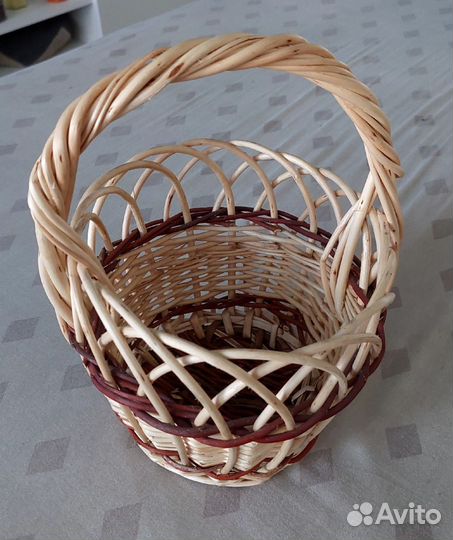 Плетеная корзинка