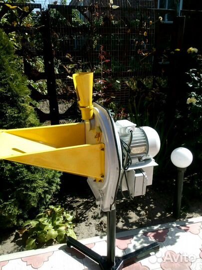 Зернодробилка