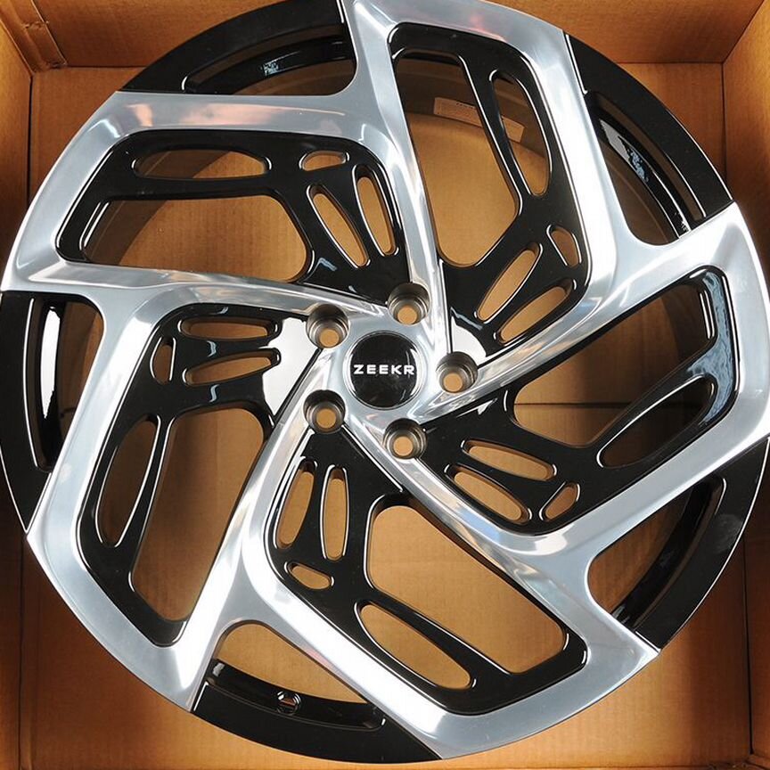 Литые диски Zeekr 9.5×R22 5×108