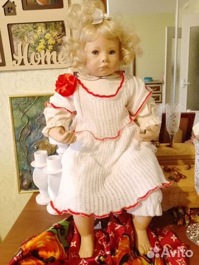 Кукла фарфоровая коллекционная