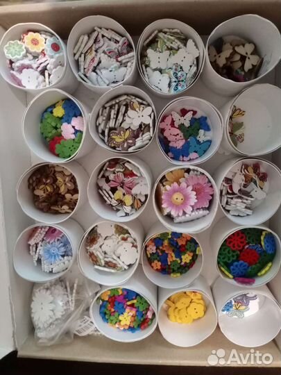 Пуговицы деревянные декоративные. Бабочки цветы