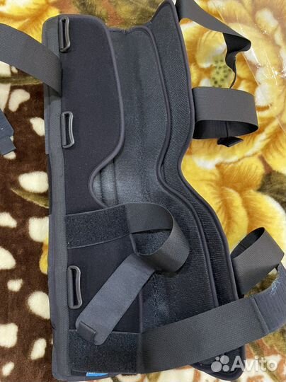 Коленный ортез