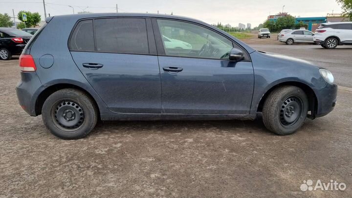 Volkswagen Golf 1.6 МТ, 2011, 200 000 км