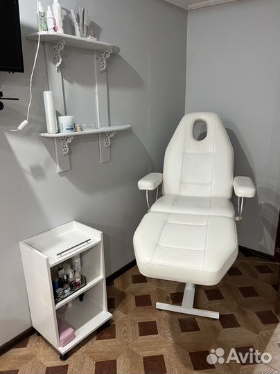 Аренда рабочего места мастера маникюра