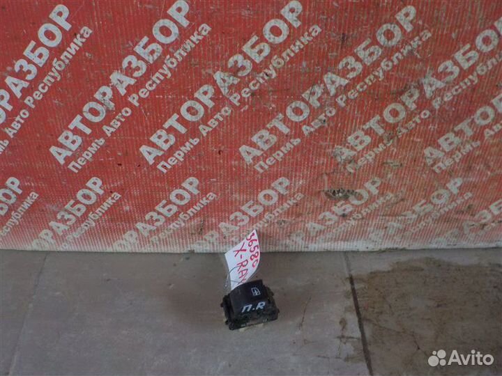 Кнопка стеклоподъемника передняя правая LADA X-Ray