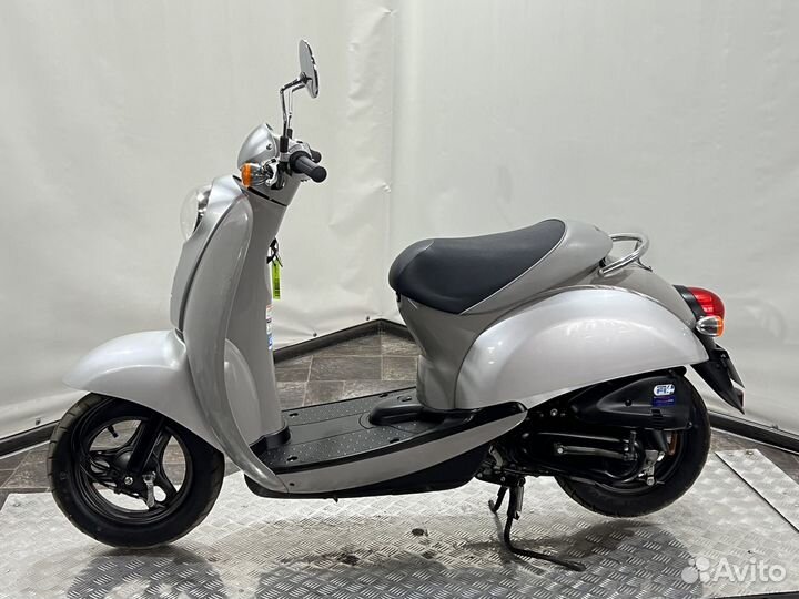 Скутер Honda Crea Scoopy