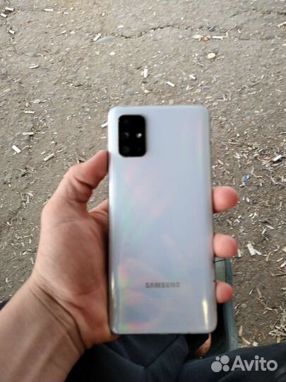 Телефон Samsung galaxy a71
