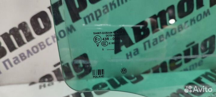 Стекло боковое заднее правое Volkswagen Touareg