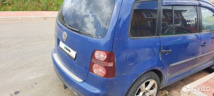 Volkswagen Touran 1.6 МТ, 2008, 333 000 км