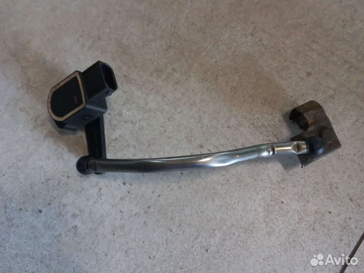 Датчик высоты дорожного просвета bmw X1 E84