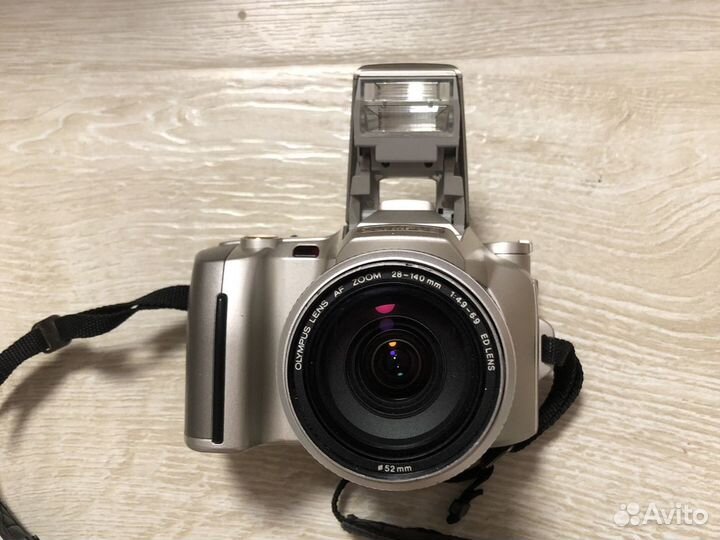 Компактный пленочный фотоаппарат Олимпус