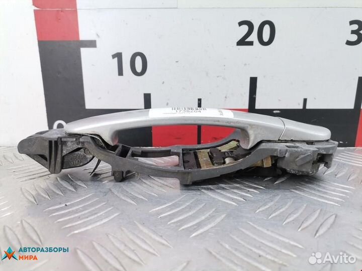 Ручка наружная передняя правая Volkswagen Golf 4