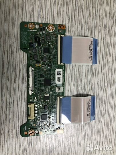 Телевизор Samsung UE40F6200 битая матрица в разбор