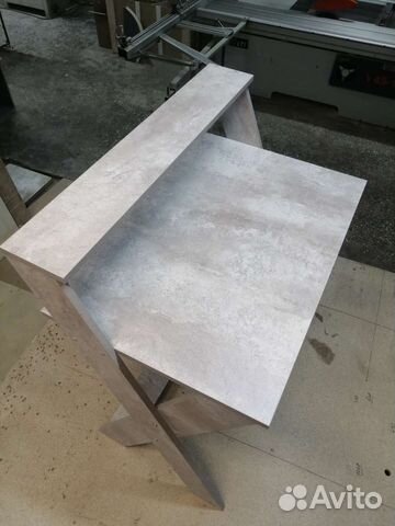 Стол приставной