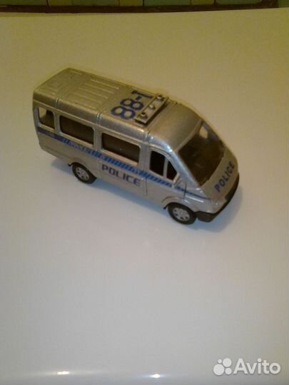 Модель автомобиля газель 1:43