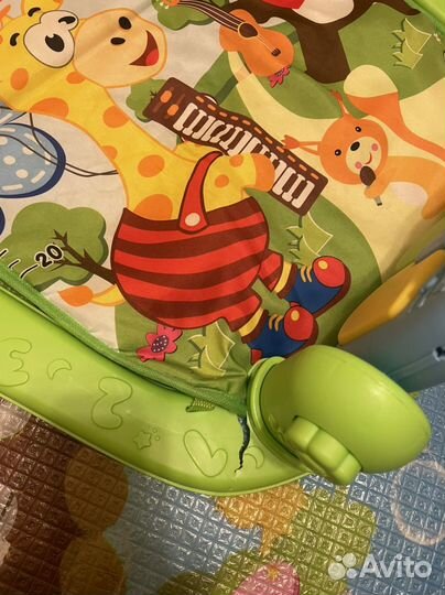 Развивающий коврик с пианино и погремушками