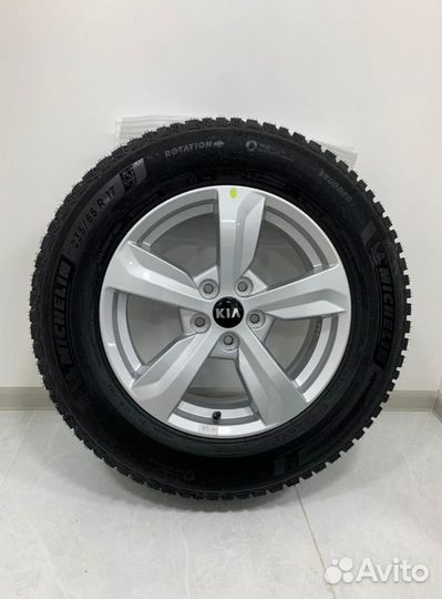 Новые Kia Sorento, Sportage 5, Michelin 235/65 R17