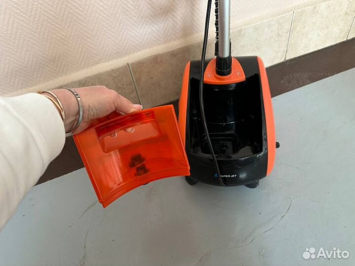 Отпариватель для одежды вертикальный