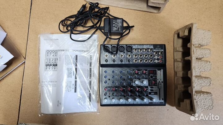 Продам микшерный пульт Beringer 1202FX